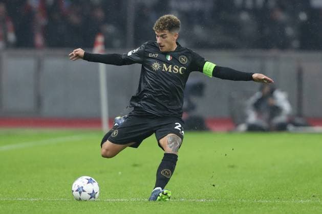 24.10.2023, xtgx, Fussball, UEFA Champions League, 1.FC Union Berlin - SSC Neapel emspor, v.l. Giovanni Di Lorenzo (Neapel, 22) am Ball, plays the ball (DFL DFB REGULATIONS PROHIBIT ANY USE OF PHOTOGRAPHS as IMAGE SEQUENCES and or QUASI-VIDEO) Olympiastadion
