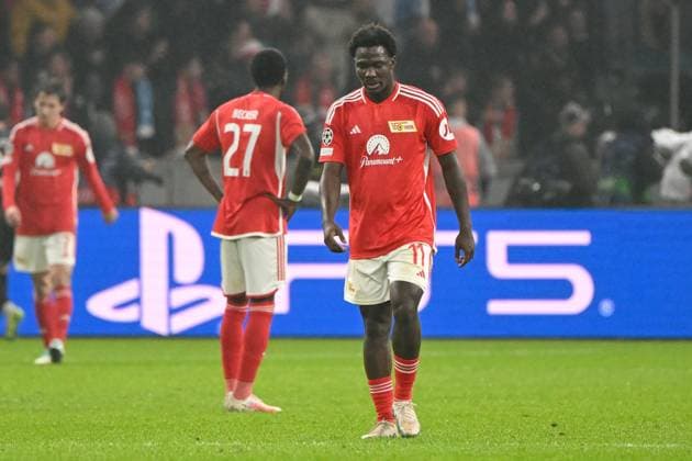 Fussball, Herren, Saison 2023 2024, UEFA Champions League (Gruppe C, 3. Spieltag), 1. FC Union Berlin - SSC Neapel, v. l. David Datro Fofana (1. FC Union Berlin) enttäuscht, niedergeschlagen, unzufrieden, 24.10. 2023, Copyright: xMatthiasxKochx