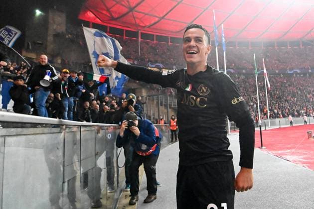 Fussball, Herren, Saison 2023 2024, UEFA Champions League (Gruppe C, 3. Spieltag), 1. FC Union Berlin - SSC Neapel, v. l. Giacomo Raspadori (SSC Neapel) Torjubel, jubelt nach dem Tor zum 0:1, 24.10. 2023, Copyright: xMatthiasxKochx
