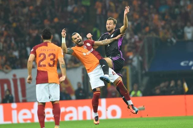 Abdulkerim Bardakci (L) of Galatasaray and Harry Kane of Bayern Munchen during the UEFA Champions League match between Galatasaray A.S. and FC Bayern München at RAMS PARK Arena on October 24, 2023 in Istanbul, Turkey. Istanbul Turkey Copyright: xSeskimPhotox Gsaray-BMunich_241023 (221)