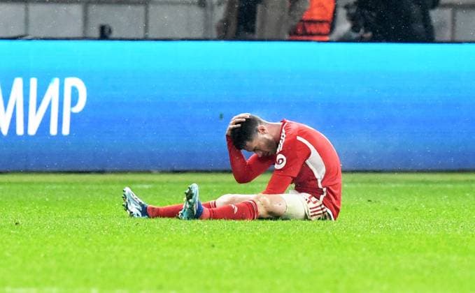 Fussball, Herren, Saison 2023 2024, UEFA Champions League (Gruppe C, 3. Spieltag), 1. FC Union Berlin - SSC Neapel, Robin Gosens (1. FC Union Berlin), Enttäuschung nach Abpfiff, 24.10. 2023, Copyright: xMatthiasxKochx