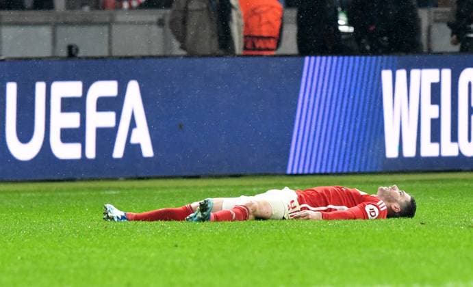 Fussball, Herren, Saison 2023 2024, UEFA Champions League (Gruppe C, 3. Spieltag), 1. FC Union Berlin - SSC Neapel, Robin Gosens (1. FC Union Berlin), Enttäuschung nach Abpfiff, 24.10. 2023, Copyright: xMatthiasxKochx