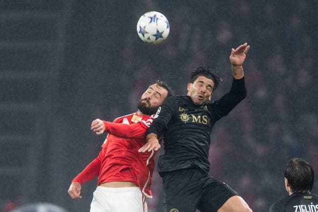 24.10.2023, xfrx, Fussball UEFA Champions League, Union Berlin - SSC Neapel emspor, v.l. Lucas Tousart (Union Berlin),Simeone Giovanni (SSC Neapel) (DFL DFB REGULATIONS PROHIBIT ANY USE OF PHOTOGRAPHS as IMAGE SEQUENCES and or QUASI-VIDEO) Berlin