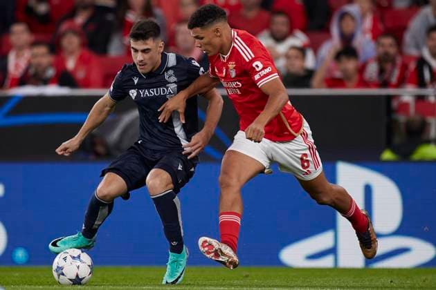SL Benfica v Real Sociedad: Group D - UEFA Champions League 2023 24 Ander Barrenetxea of Real Sociedad competes for the ball with Alexander Bah of SL Benfica during the UEFA Champions League match between SL Benfica and Real Sociedad at Estadio do Lisboa e Benfica on October 24, 2023, in Lisbon, Portugal. Lisbon Estadio do Sport Lisboa e Benfica Lisbon Portugal RL_SLBvRSO_037 Copyright: xRicardoxLarreinax
