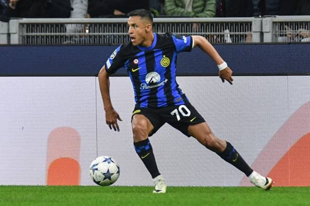 UEFA Champions League football match - Inter - FC Internazionale vs FC Salzburg Alexis Sanchez (Inter) - Inter-Salisburgo - UEFA Champions League during Inter - FC Internazionale vs FC Salzburg, UEFA Champions League football match in Milan, Italy, October 24 2023 Milan Italy  Copyright: xIPAxSport ABACAx BRIPASport20231025_142 IPAxSport ABACAx BRIPASport20231025_142