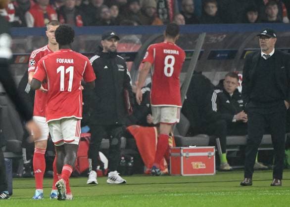 Fussball, Herren, Saison 2023 2024, UEFA Champions League (Gruppe C, 3. Spieltag), 1. FC Union Berlin - SSC Neapel (0:1), v. l. Kevin Behrens (1. FC Union Berlin), David Datro Fofana (1. FC Union), Trainer Urs Fischer (1. FC Union), 24.10. 2023, Copyright: xMatthiasxKochx