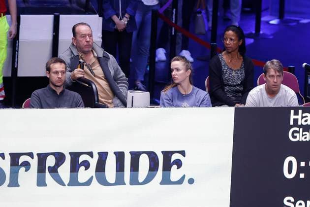 Gael Monfils Team in der Spielerloge vorne Ehefrau Elina Svitolina dahinter Trainer, coach Guenter Bresnik, von oben Copyright: xJuergenxHasenkopfx