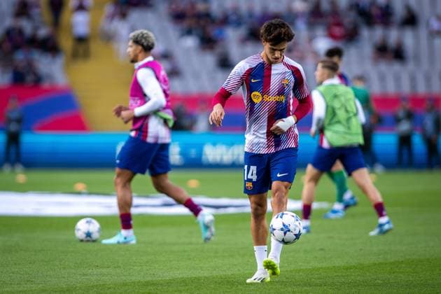 October 25, 2023, BARCELONA, BARCELONA, SPAIN: Joao Felix of FC Barcelona, Barca warms up during the UEFA Champions League, Group H, football match played between FC Barcelona and Shakhtar Donetsk at Estadio Olimpico de Montjuic on October 25, 2023, in Barcelona, Spain. BARCELONA SPAIN - ZUMAa181 20231025_zaa_a181_006 Copyright: xMarcxGrauperaxAlomax