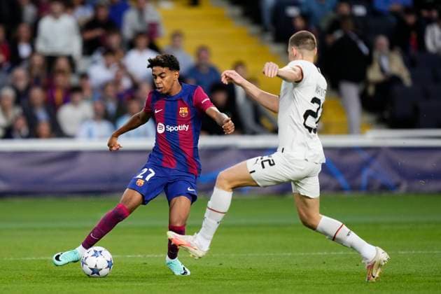 FC Barcelona, Barca v FC Shakhtar Donetsk: Group H - UEFA Champions League 2023 24 Lamine Yamal right winger of Barcelona and Spain in action during the UEFA Champions League match between FC Barcelona and FC Shakhtar Donetsk at Estadi Olimpic Lluis Companys on October 25, 2023 in Barcelona, Spain. Barcelona Spain  Copyright: xJosexBretonx originalFilename:breton-fcbarcel231025_npqcA.jpg
