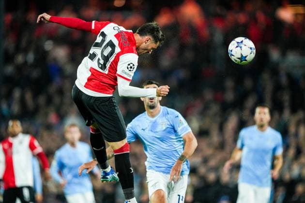 UEFA Champions League: Feyenoord v SS Lazio Rotterdam - Santiago Gimenez of Feyenoord during the 3rd leg of the UEFA Champions League group stage between Feyenoord v SS Lazio at Stadion Feijenoord De Kuip on 25 October 2023 in Rotterdam, The Netherlands. Copyright: xTomxBodex
