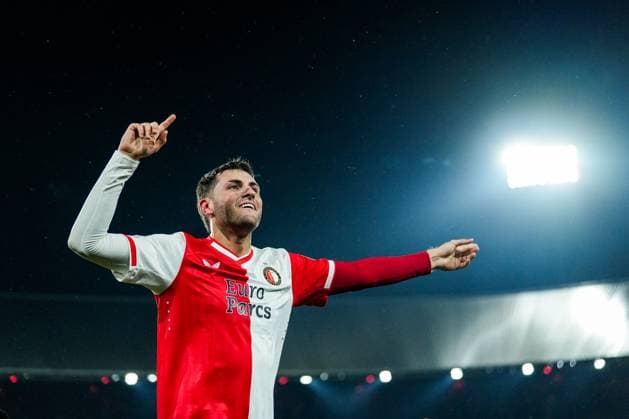 UEFA Champions League: Feyenoord v SS Lazio Rotterdam - Santiago Gimenez of Feyenoord celebrates the 1-0 during the 3rd leg of the UEFA Champions League group stage between Feyenoord v SS Lazio at Stadion Feijenoord De Kuip on 25 October 2023 in Rotterdam, The Netherlands. Copyright: xTomxBodex