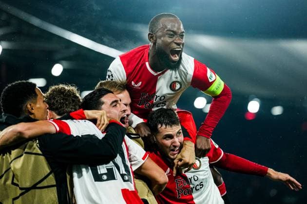 UEFA Champions League: Feyenoord v SS Lazio Rotterdam - Santiago Gimenez of Feyenoord celebrates the 1-0 during the 3rd leg of the UEFA Champions League group stage between Feyenoord v SS Lazio at Stadion Feijenoord De Kuip on 25 October 2023 in Rotterdam, The Netherlands. Copyright: xTomxBodex