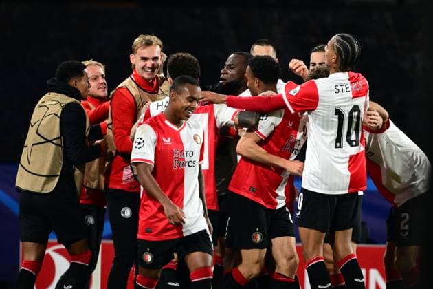 ROTTERDAM - Feyenoord celebrates Santiago Gimenez of Feyenoord s 1-0 during the UEFA Champions League Group E match between Feyenoord and Lazio Roma at Feyenoord Stadium de Kuip on October 25, 2023 in Rotterdam, the Netherlands. ANP OLAF KRAAK UEFA Champions League 2023 24 2023 2024 xVIxANPxSportx xxANPxIVx 482103398 originalFilename: 482103398.jpg
