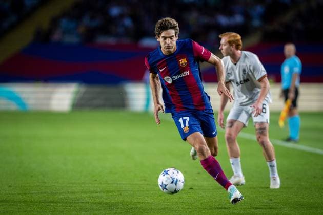 October 25, 2023, BARCELONA, BARCELONA, SPAIN: Marcos Alonso of FC Barcelona, Barca in action during the UEFA Champions League, Group H, football match played between FC Barcelona and Shakhtar Donetsk at Estadio Olimpico de Montjuic on October 25, 2023, in Barcelona, Spain. BARCELONA SPAIN - ZUMAa181 20231025_zaa_a181_031 Copyright: xMarcxGrauperaxAlomax