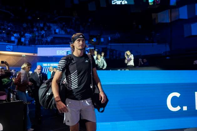 Wien, Österreich. 25 Oktober 2023. Alexander Zverev (GER) spielt gegen Cameron Norrie (GB) bei der ATP, Tennis Herren World Tour, Erste Bank Open in der Wiener Stadthalle. Bild zeigt Alexander Zverev (GER) vor dem Spiel.