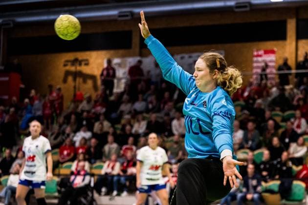 231025 Hallbys malvakt Christina Lövgren Hallberg under handbollsmatchen i Handbollsligan dam mellan H65 Höör och Hallby den 25 oktober 2023 i Höör. Copyright: PETTERxARVIDSON BB231025PA064