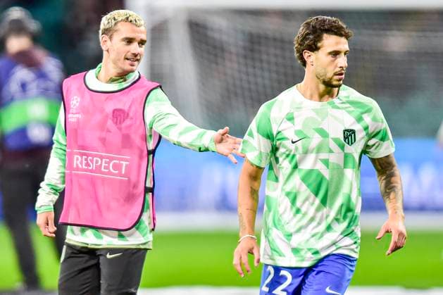 Celtic v Atletico Madrid UEFA Champions League Antoine Griezmann and Mario Hermoso of Atletico Madrid warms up during the UEFA Champions League Group E match at Celtic Park, Glasgow Copyright: xJamiexJohnstonx FIL-19153-0019 UK Newspapers OUT