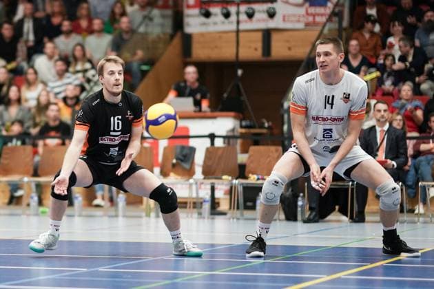 Volleyball, CEV Challenge Cup 25.10.2023, Volleyball, Centre Sportif Lorentzweiler, Bertrange, Luxemburg, CEV Challenge Cup, VC Lorentzweiler - (LUX) - Steaua Bukarest, Steaua Bukaresti (RO) vl: Philippe Glesener (VC Lorentweiler 16)