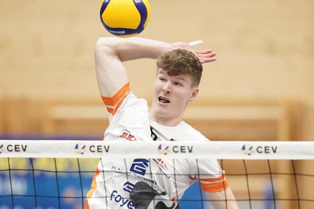 Volleyball, CEV Challenge Cup 25.10.2023, Volleyball, Centre Sportif Lorentzweiler, Bertrange, Luxemburg, CEV Challenge Cup, VC Lorentzweiler - (LUX) - Steaua Bukarest, Steaua Bukaresti (RO) vl: David Mexson (VC Lorentweiler 6)