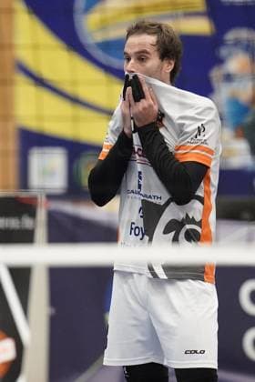 Volleyball, CEV Challenge Cup 25.10.2023, Volleyball, Centre Sportif Lorentzweiler, Bertrange, Luxemburg, CEV Challenge Cup, VC Lorentzweiler - (LUX) - Steaua Bukarest, Steaua Bukaresti (RO) vl: Tomas Pavelka (VC Lorentweiler 8)