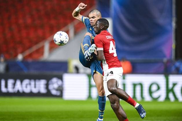 Porto s Pepe and Antwerp s Soumoula Coulibaly pictured in action during a soccer game between Belgian Royal Antwerp FC and Portuguese FC Porto, Wednesday 25 October 2023 in Antwerp, on day three of the Champions League group stage, in the group H. TOM GOYVAERTS TomxGoyvaerts  x78522576x