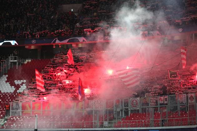Champions League: RB Leipzig vs. Roter Stern Belgrad, 25.10.23 Pyro im Fanblock von Belgrad, Ultras. Fussball, UEFA Champions League, Saison 2023 2024: RB Leipzig vs. Roter Stern Belgrad am 25.10.23 in der Red Bull Arena, Leipzig. Copyright: xBEAUTIFULxSPORTS JanxKaeferx