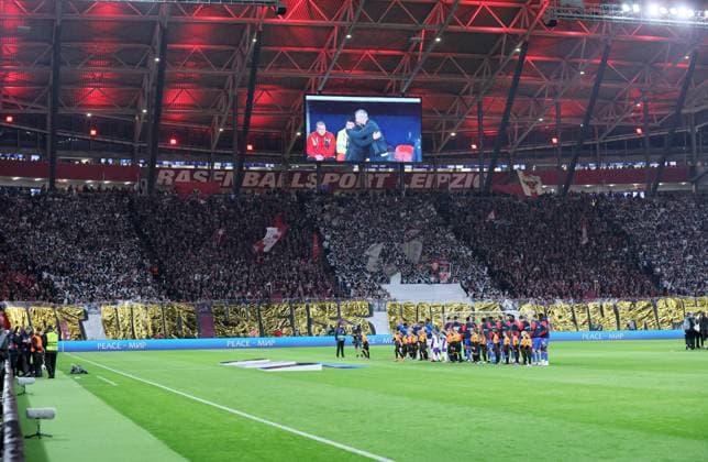 RB Leipzig - Roter Stern Belgrad Champions League Leipzig, 25.10.2023, Red Bull Arena, Champions League, Gruppe G, Spieltag 3 , RB LEIPZIG vs. ROTER STERN BELGRAD , Im Bild: Aufstellung der Mannschaften, Hymne ,