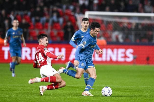 Antwerp s Jelle Bataille and Porto s Pepe pictured in action during a soccer game between Belgian Royal Antwerp FC and Portuguese FC Porto, Wednesday 25 October 2023 in Antwerp, on day three of the Champions League group stage, in the group H. TOM GOYVAERTS TomxGoyvaerts  x78524082x