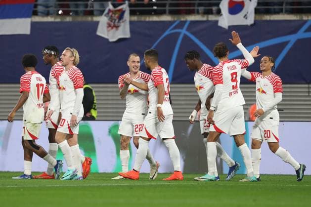 25.10.2023, xtgx, Fussball, UEFA Champions League, RB Leipzig - Roter Stern Belgrad emspor, v.l. Jubel nach dem 1:0 durch David Raum (Leipzig, 22) (DFL DFB REGULATIONS PROHIBIT ANY USE OF PHOTOGRAPHS as IMAGE SEQUENCES and or QUASI-VIDEO) Leipzig