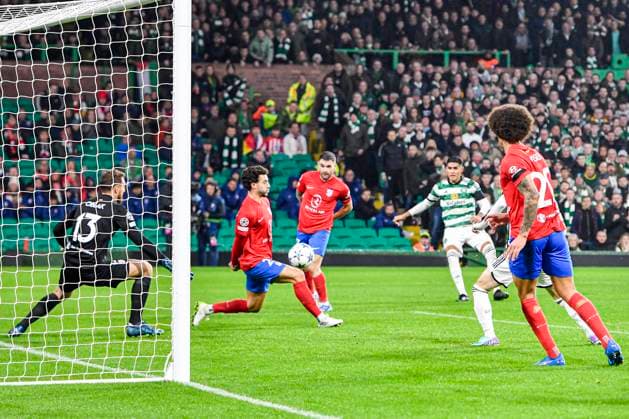 Celtic v Atletico Madrid UEFA Champions League Luis Palma of Celtic scores their sides second goal of the match during the UEFA Champions League Group E match at Celtic Park, Glasgow Copyright: xJamiexJohnstonx FIL-19153-0025 UK Newspapers OUT