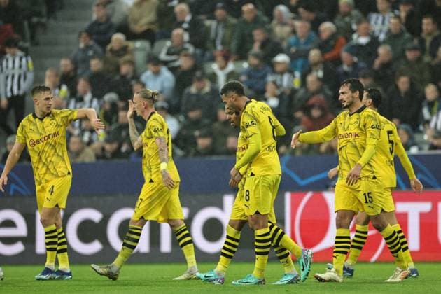 UEFA Champions League Newcastle United v Borussia Dortmund Felix Nmecha 8 of Borussia Dortmund celebrates his goal to make it 0-1 during the UEFA Champions League match Newcastle United vs Borussia Dortmund at St. James s Park, Newcastle, United Kingdom, 25th October 2023 (Photo by Mark Cosgrove News Images) Newcastle St. James s Park Tyne and Wear United Kingdom Copyright: xMarkxCosgrove NewsxImagesx