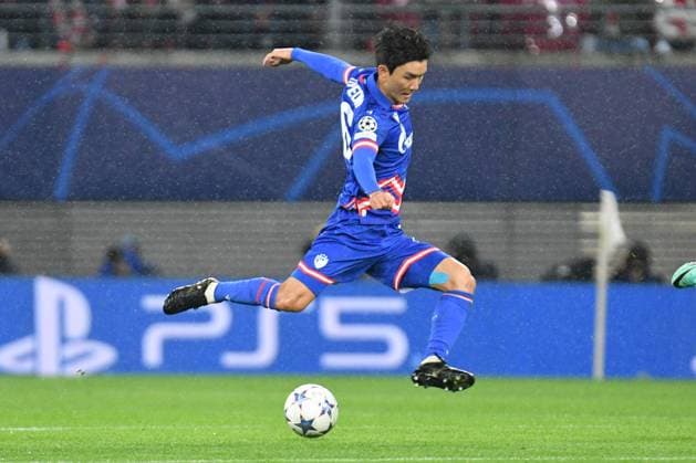 In-beom Hwang (FK Roter Stern Belgrad). RB Leipzig vs. FK Roter Stern Belgrad, Fussball, Champions League, Vorrunde, 3. Spieltag, Saison 2023 2024, 25.10.2023 DFB DFL REGULATIONS PROHIBIT ANY USE OF PHOTOGRAPHS AS IMAGE SEQUENCES AND OR QUASI-VIDEO RB Leipzig vs. FK Roter Stern Belgrad, Fussball, Champions League, Vorrunde, 3. Spieltag, Saison 2023 2024, 25.10.2023 Leipzig Copyright: xEibner-Pressefoto BertxHarzerx EP_BHR