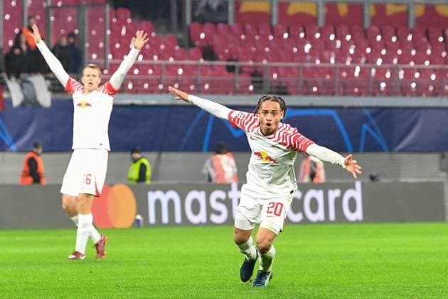 Fussball, Herren, Saison 2023 2024, UEFA Champions League (Gruppe G, 3. Spieltag), RB Leipzig - FK Roter Stern Belgrad, v. l. Xavi Simons (RB Leipzig) Torjubel, jubelt nach dem Tor zum 2:0, 25.10. 2023, Copyright: xSebastianxRäppold MatthiasxKochx