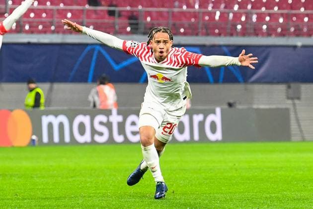 Fussball, Herren, Saison 2023 2024, UEFA Champions League (Gruppe G, 3. Spieltag), RB Leipzig - FK Roter Stern Belgrad, v. l. Xavi Simons (RB Leipzig) Torjubel, jubelt nach dem Tor zum 2:0, 25.10. 2023, Copyright: xSebastianxRäppold MatthiasxKochx