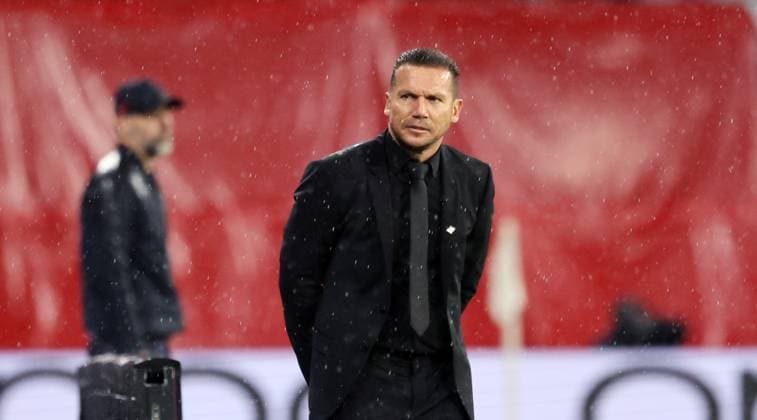 RB Leipzig - Roter Stern Belgrad Champions League Leipzig, 25.10.2023, Red Bull Arena, Champions League, Gruppe G, Spieltag 3 , RB LEIPZIG vs. ROTER STERN BELGRAD , Im Bild: Trainer Barak Bakhar (Roter Stern Belgrad) ,