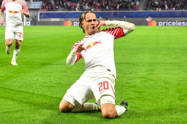 Fussball, Herren, Saison 2023 2024, UEFA Champions League (Gruppe G, 3. Spieltag), RB Leipzig - FK Roter Stern Belgrad, v. l. Xavi Simons (RB Leipzig) Torjubel, jubelt nach dem Tor zum 2:0, 25.10. 2023, Copyright: xSebastianxRäppold MatthiasxKochx