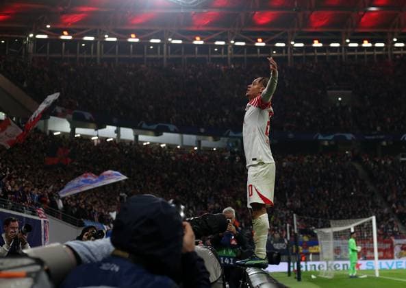 25.10.2023, Fussball UEFA Champions League 2023 2024, Gruppe G, 3.Spieltag, RB Leipzig - FK Roter Stern Belgrad, in der Red Bull Arena Leipzig. Jubel Torschütze Xavi Simons (RB Leipzig) zum Tor zum 2:0