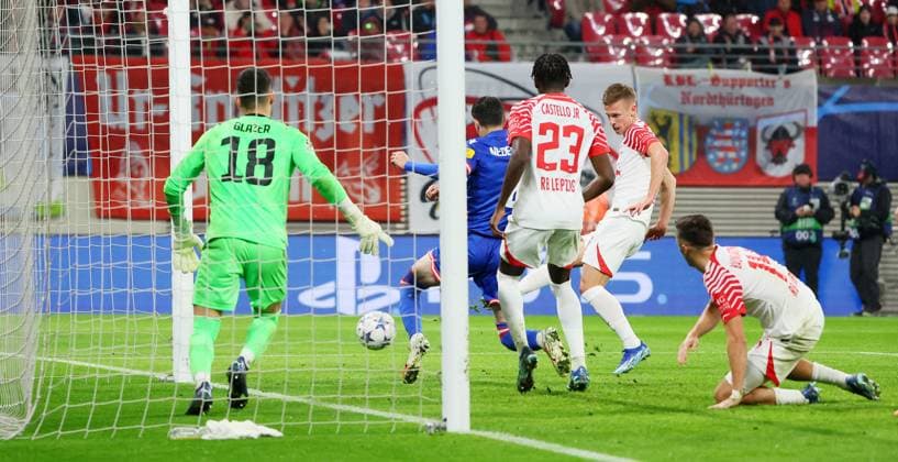 RB Leipzig - Roter Stern Belgrad Champions League Leipzig, 25.10.2023, Red Bull Arena, Fussball , UEFA Champions League, Gruppe G , 3. Spieltag, RB Leipzig vs. Roter Stern Belgrad , Im Bild: Tor für RB Leipzig. Dani Olmo (7, RB Leipzig) trifft zum 3:1.. , Foto nur zur redaktionellen Nutzung bestimmt! . , UEFA regulations prohibit any use of photographs as image sequences and or quasi-video ,