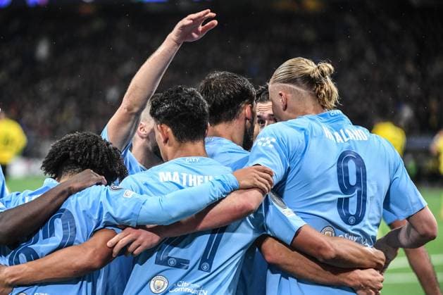 BERN, SWITZERLAND - OCTOBER 25: Erling Haaland of Man City (R) celebrates his goal with team during the UEFA Champions League Group Stage match between BSC Young Boys and Manchester City at Stadion Wankdorf on October 25, 2023 in Bern, Switzerland. Bern Stadion Wankdorf Bern Switzerland Copyright: xJustPictures.ch ManuelxWinterbergerx jp-en-EuSpIm-MWI_9221 20231025