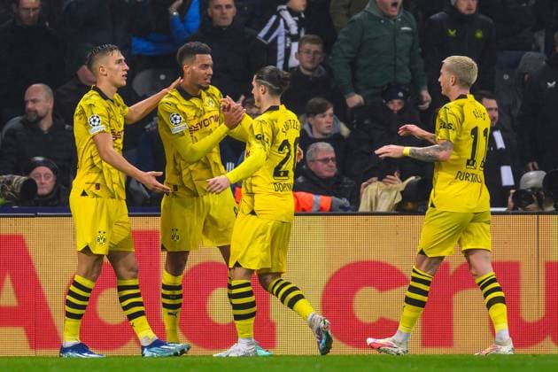Newcastle United v Borussia Dortmund Champions League 25 10 2023. GOAL 0-1 Felix Nmecha of Borussia Dortmund celebrates with Marcel Sabitzer after he scores the opening goal during the UEFA Champions League match between Newcastle United and Borussia Dortmund at St. James Park, Newcastle, England on 25 October 2023. Newcastle St. James Park Tyne and Wear England Editorial use only , Copyright: xMalcolmxMackenziex PSI-18273-0030