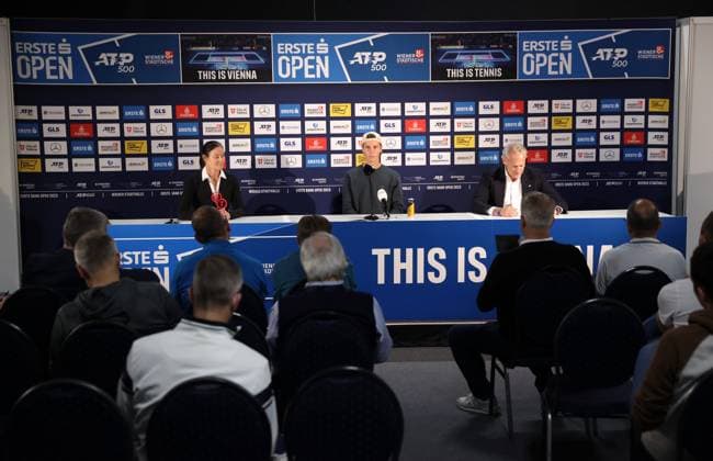 TENNIS - ATP, Tennis Herren Erste Bank Open VIENNA,AUSTRIA,26.OCT.23 - TENNIS - ATP World Tour, Erste Bank Open. Image shows BJKC captain Marion Maruska (ÖETV Sports Coordination), Joel Schwaerzler (AUT), president Martin Ohneberg (OETV) and journalists. Keywords: press conference, PK, Pressekonferenz  GEPAxpictures xWalterxLuger