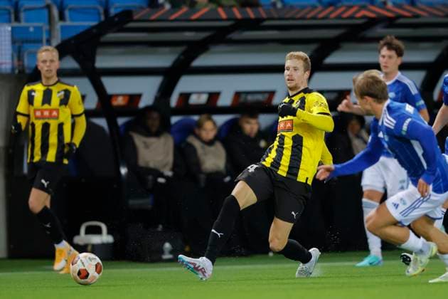 Europa League i fotball 2023: Molde - BK H?cken Molde 20231026. H?ckens Simon Gustafson i aksjon i Europa League kampen i fotball mellom Molde og BK H?cken pa Aker Stadion. Foto: Svein Ove Ekornesvag NTB Molde Norge EDITORIAL USE ONLY. RESTRICTED USE FOR BETTING COMPANIES Ref:_SPObNprLyUhfwM.jpg  Copyright: xSveinxOvexEkornesvagx xNTBx