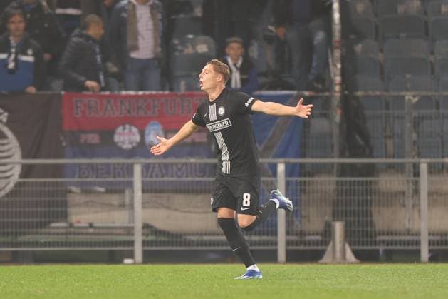 SOCCER - UEFA EL, Sturm vs Atalanta GRAZ,AUSTRIA,26.OCT.23 - SOCCER - UEFA Europa League, SK Sturm Graz vs Atalanta Bergamo Calcio. Image shows the rejoicing of Alexander Prass (Sturm).  GEPAxpictures xChrisxBauer