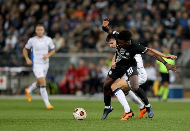 SOCCER - UEFA EL, Sturm vs Atalanta GRAZ,AUSTRIA,26.OCT.23 - SOCCER - UEFA Europa League, SK Sturm Graz vs Atalanta Bergamo Calcio. Image shows Seedy Jatta (Sturm) and Berat Djimitri (Atalanta).  GEPAxpictures xHansxOberlaender