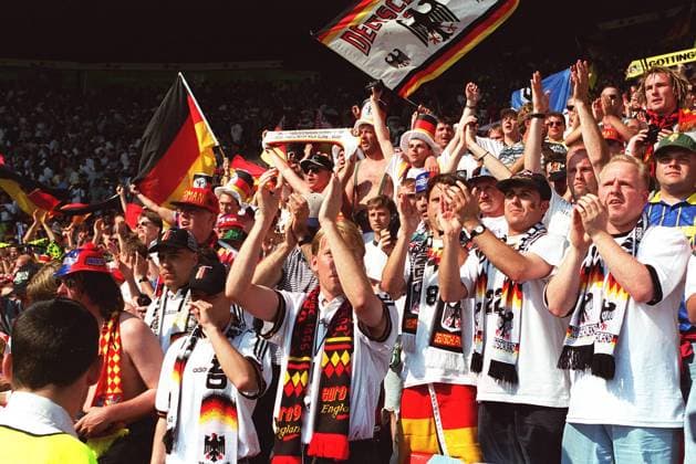 GERMANY FOOTBALL SUPPORTERS (Germany v Russia - Euro 96) COMPULSORY CREDIT: UPPA Photoshot Photo UKWT 011688 E-05 16.06.1996 GERMANY FOOTBALL SUPPORTERS (Germany v Russia - Euro 96) COMPULSORY CREDIT: Talking Photoshot Photo UKWT 011688 E-05 16.06.1996, Credit:Photoshot Avalon United Kingdom  Copyright: xPhotoshotx xAvalonx 0504191963