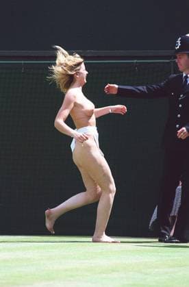 MELISSA JOHNSON Wimbledon Streaker (1996 Wimbledon Championships) COMPULSORY CREDIT: UPPA Photoshot Photo UKWT 011735 B-30 07.07.1996 MELISSA JOHNSON Wimbledon Streaker (1996 Wimbledon Championships) COMPULSORY CREDIT: Talking Photoshot Photo UKWT 011735 B-30 07.07.1996, Credit:Photoshot Avalon United Kingdom  Copyright: xPhotoshotx xAvalonx 0504194722