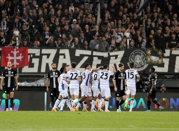SOCCER - UEFA EL, Sturm vs Atalanta GRAZ,AUSTRIA,26.OCT.23 - SOCCER - UEFA Europa League, SK Sturm Graz vs Atalanta Bergamo Calcio. Image shows the rejoicing of Atalanta.  GEPAxpictures xHansxOberlaender