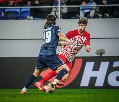 Noah Weißhaupt ( 7 SC Freiburg ) 26.10.2023; Backa Topola, Serbien - FK TSC Backa Topola vs. SC Freiburg - UEFA EUROPA LEAGUE 2023 2024 TSC Arena Backa Topolya, Fussball, Herren