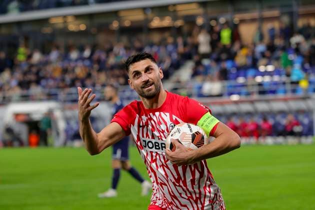 Serbia, Backa Topola, 26.10.2023, , TSC Backa Topola - SC Freiburg - UEFA Europa League 2023 2024 - Group A, Vincenzo Grifo (SC Freiburg) celebrates after scoring his team s first goal Backa Topola