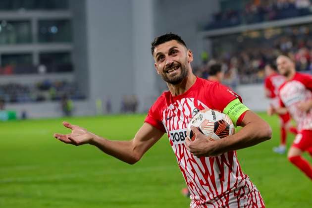 Serbia, Backa Topola, 26.10.2023, , TSC Backa Topola - SC Freiburg - UEFA Europa League 2023 2024 - Group A, Vincenzo Grifo (SC Freiburg) celebrates after scoring his team s first goal Backa Topola